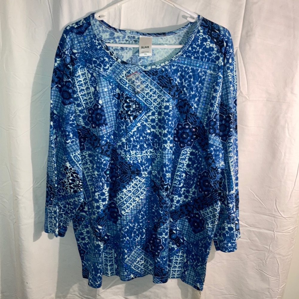 Blair women’s 2X long sleeve shirt blue and white and color